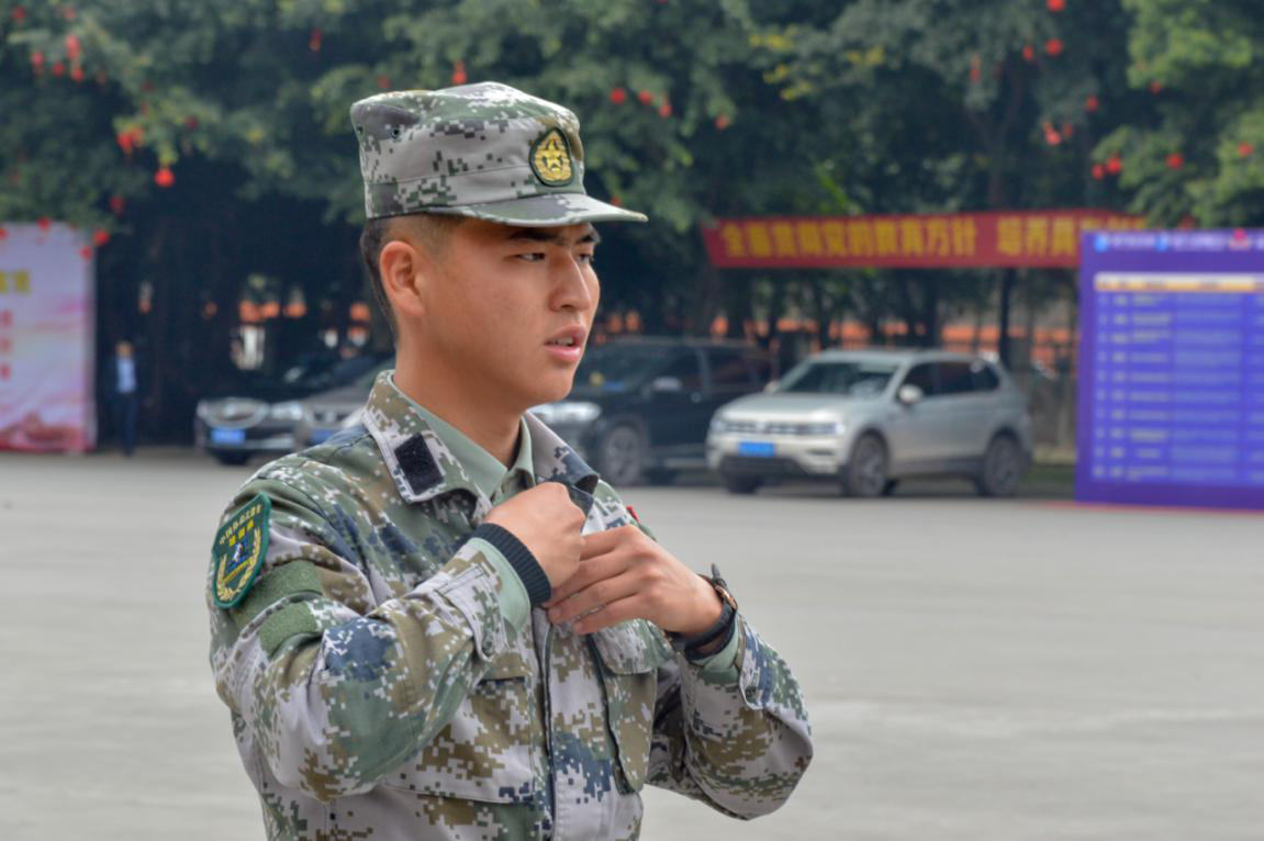 新華“三教三訓”之軍訓|揮灑汗水書寫迷彩青春！